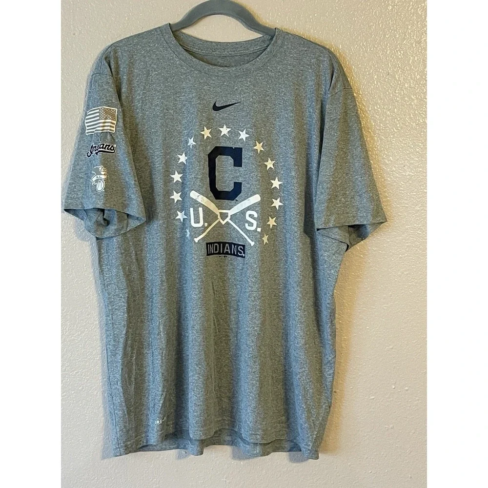 Men's 2XL NWOT Cleveland‎ Indians Nike Dri-Fit Short Sleeve Shirt Gray